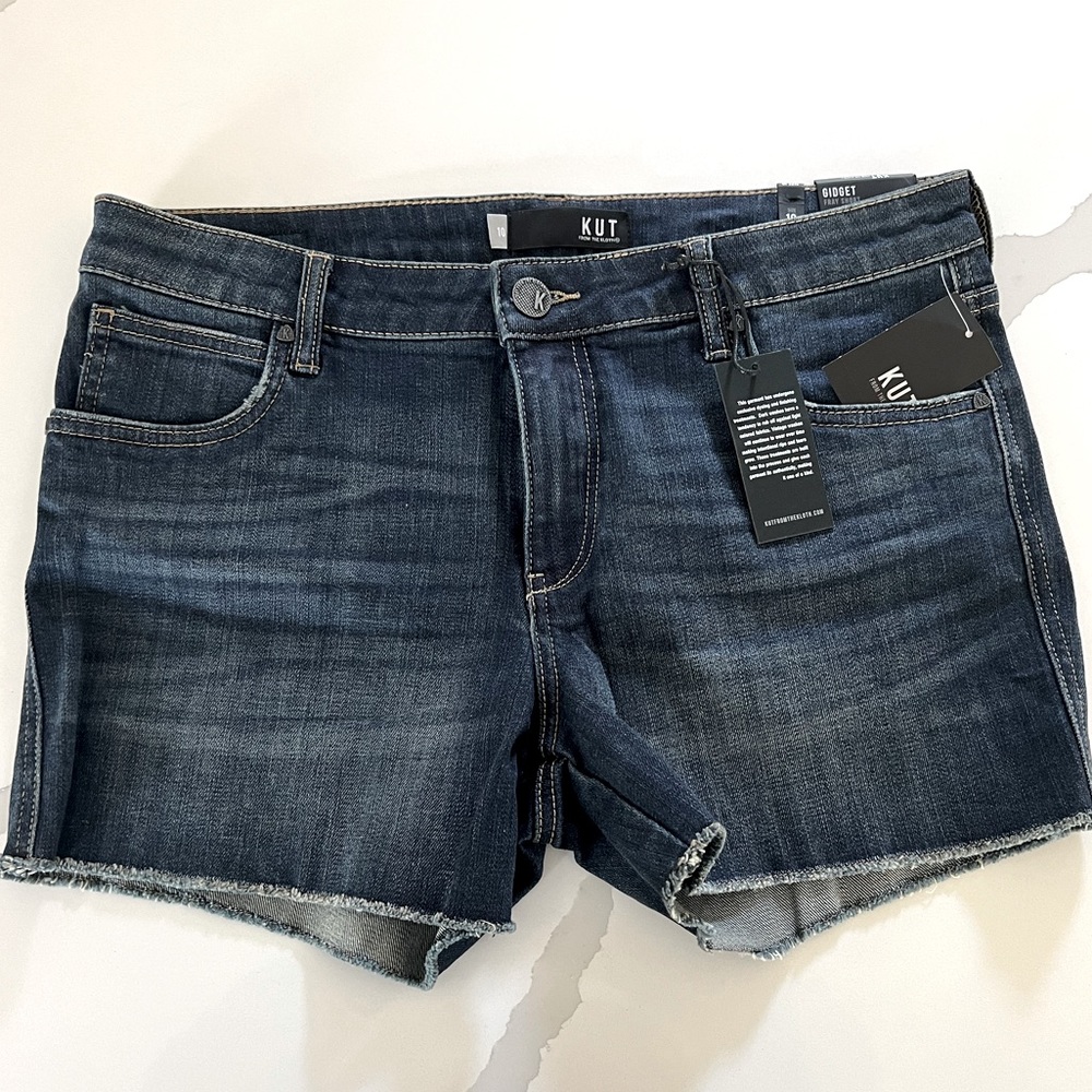 NWT FRAYED DENIM SHORTS